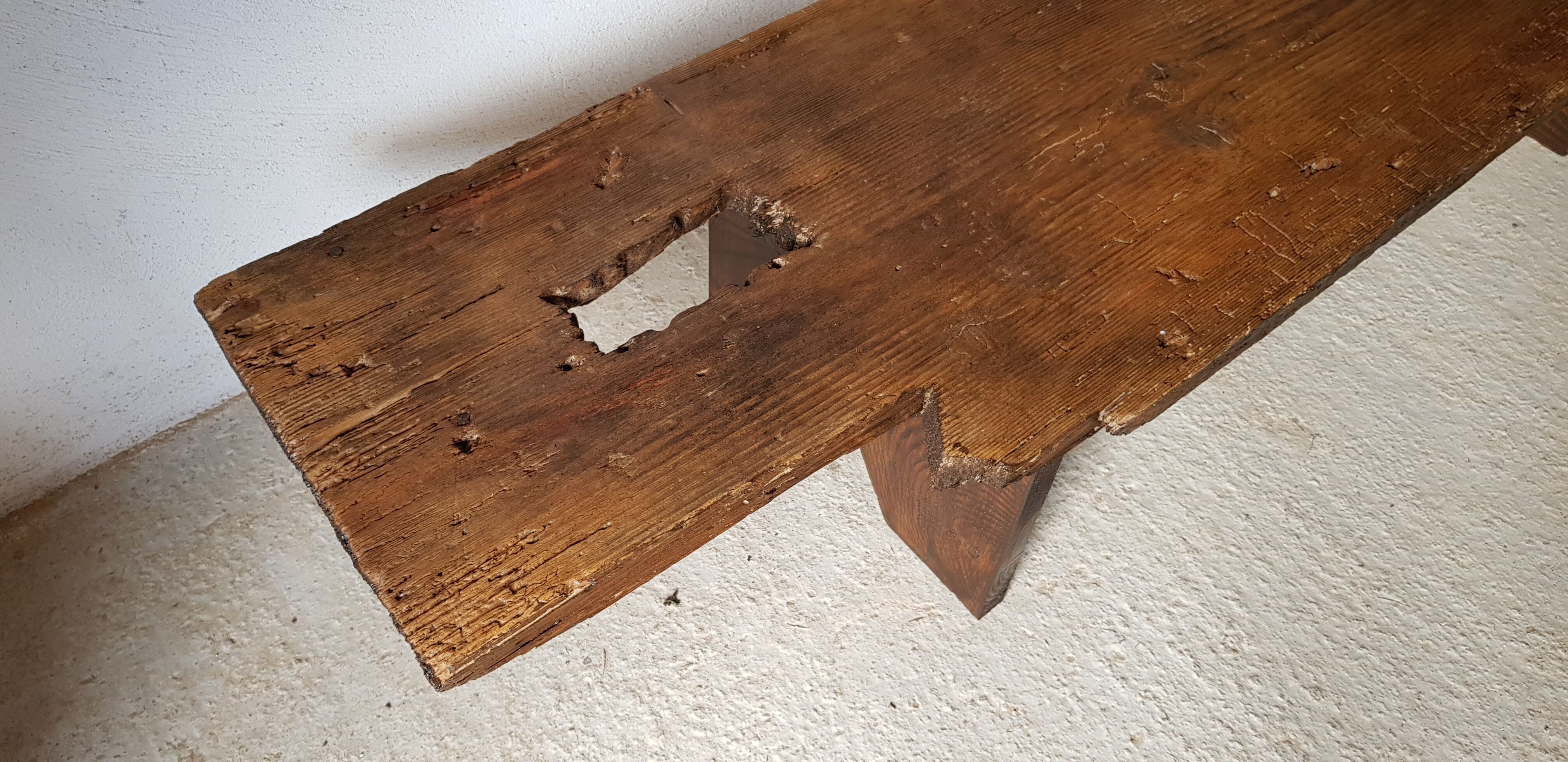 Coffee table wabi sabi