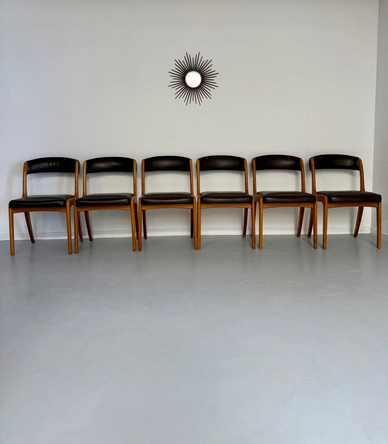 Set of 6 Baumann curved wood and imitation leather chairs, gondola model, 70s