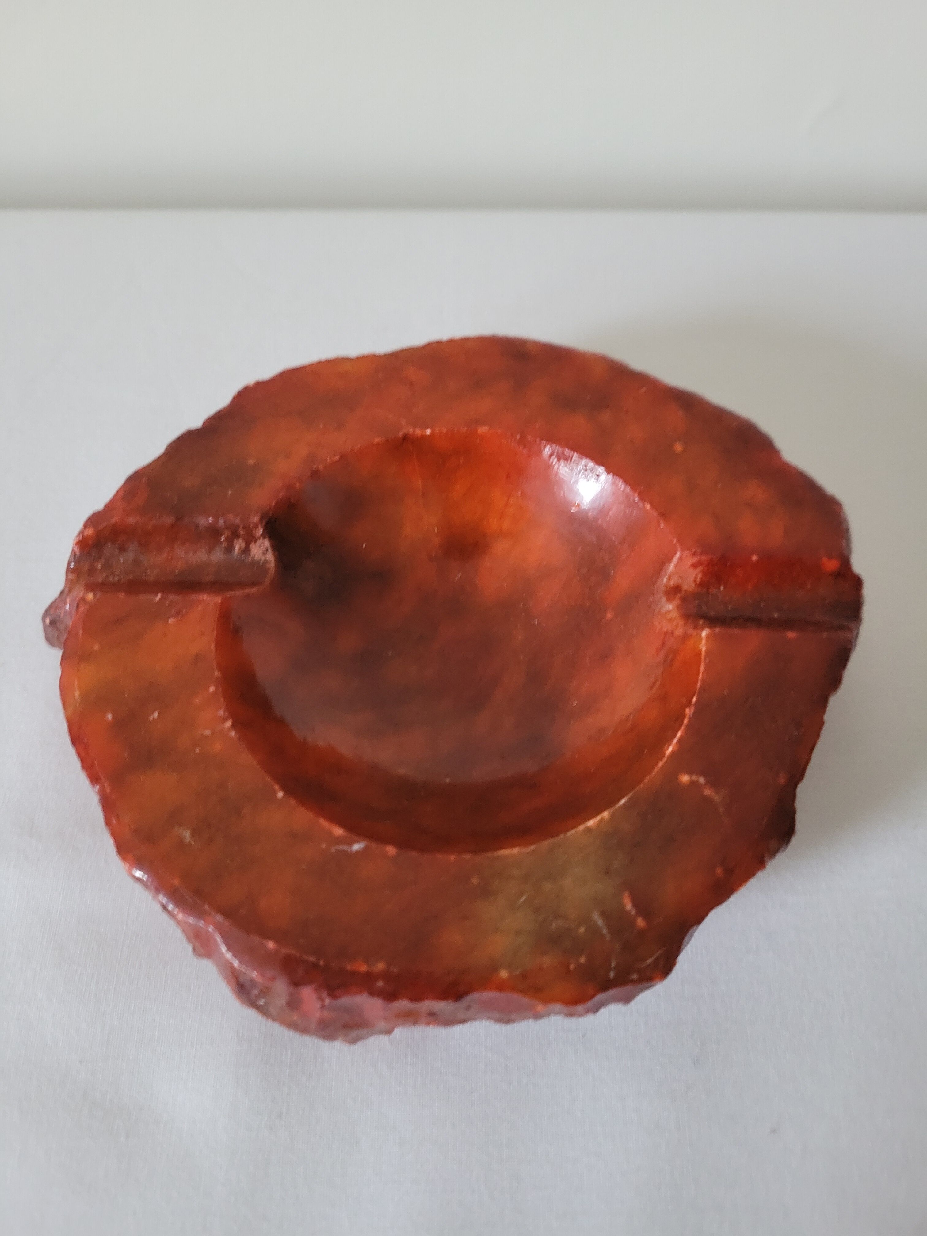 Red onyx ashtray