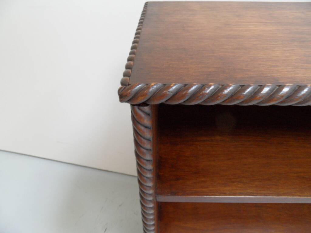 Étagère ouverte vintage