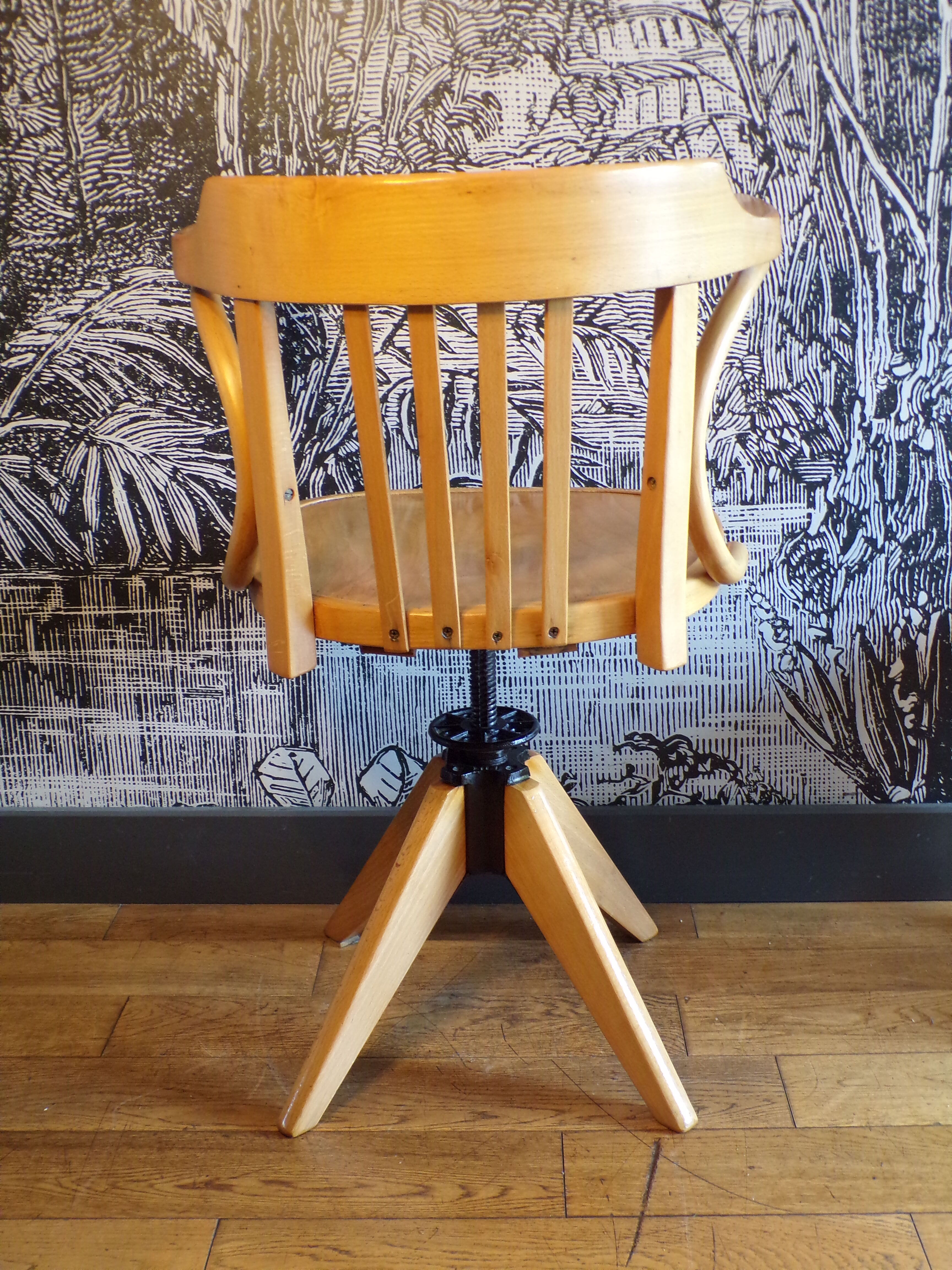 Baumann American screw armchair