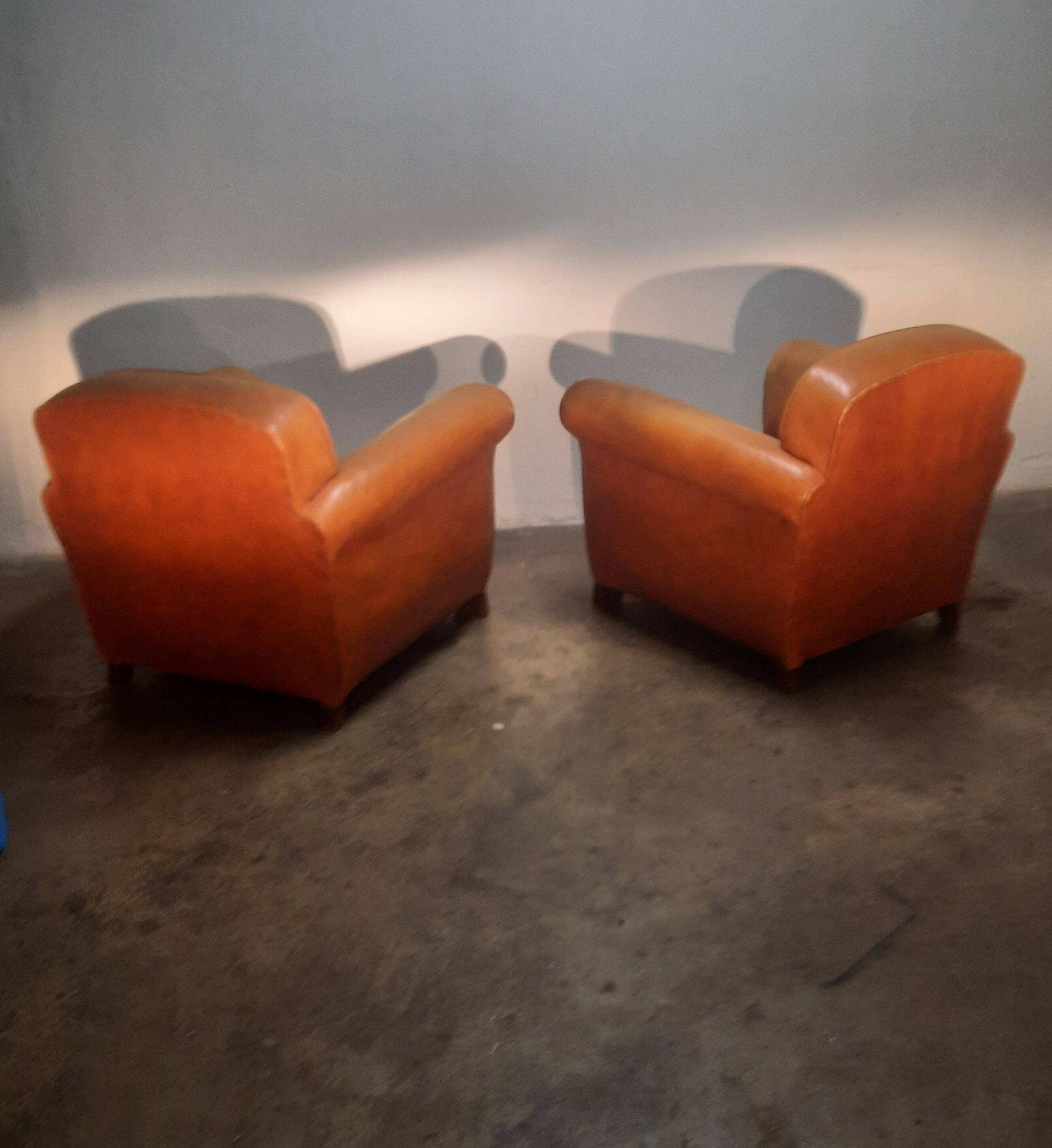 Pair of club shoes from the 1950s in tawny leather.