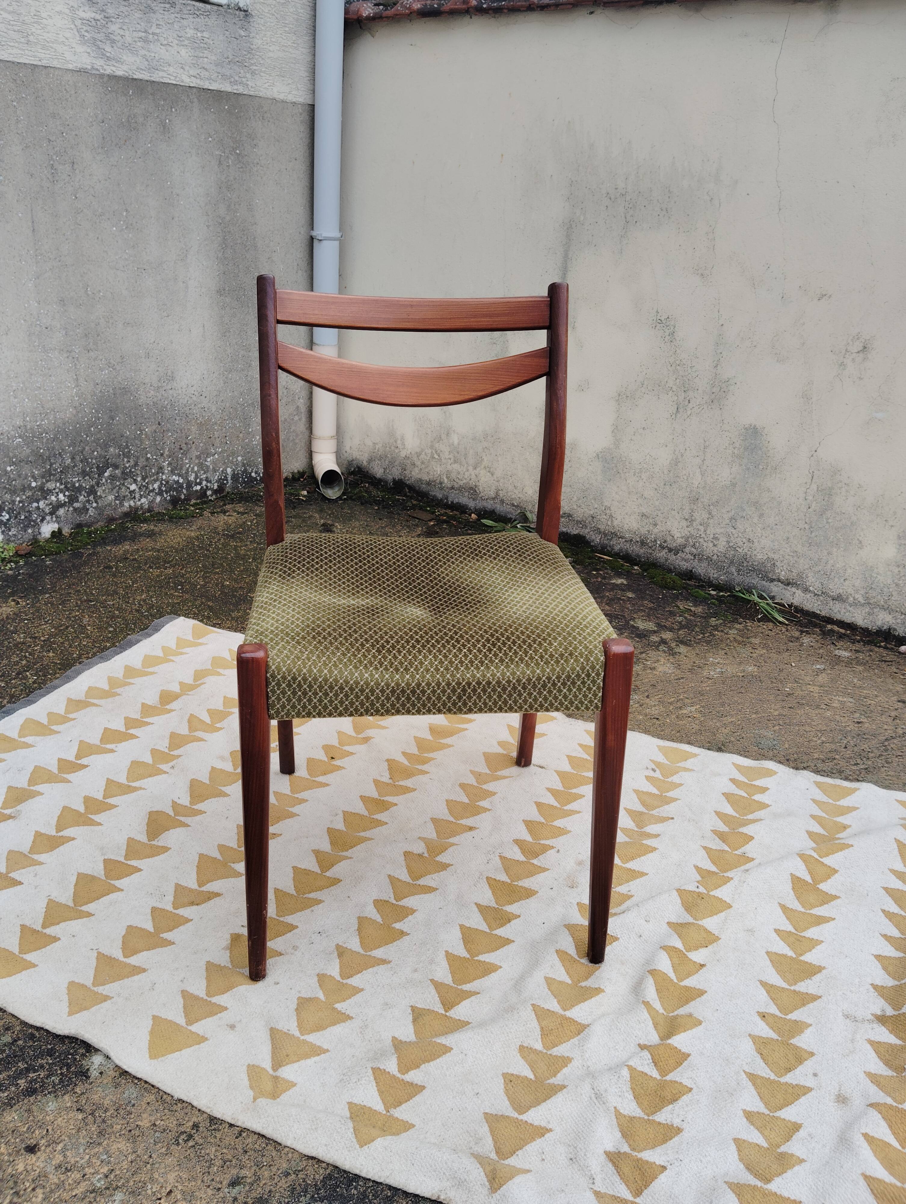 Scandinavian chair in teak and velvet