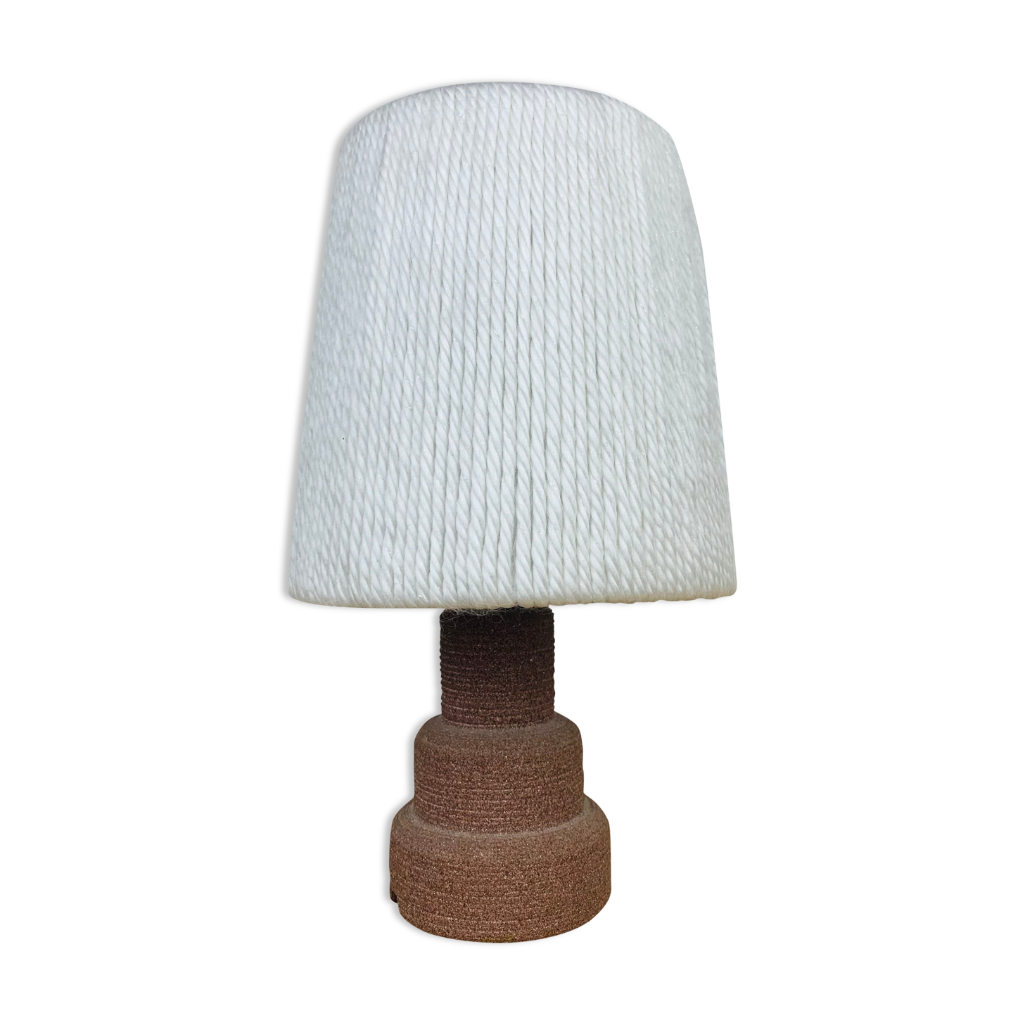 Brutalist lamp in pink sandstone and wool lampshade