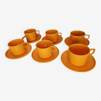 Vintage orange plastic coffee cups x 6