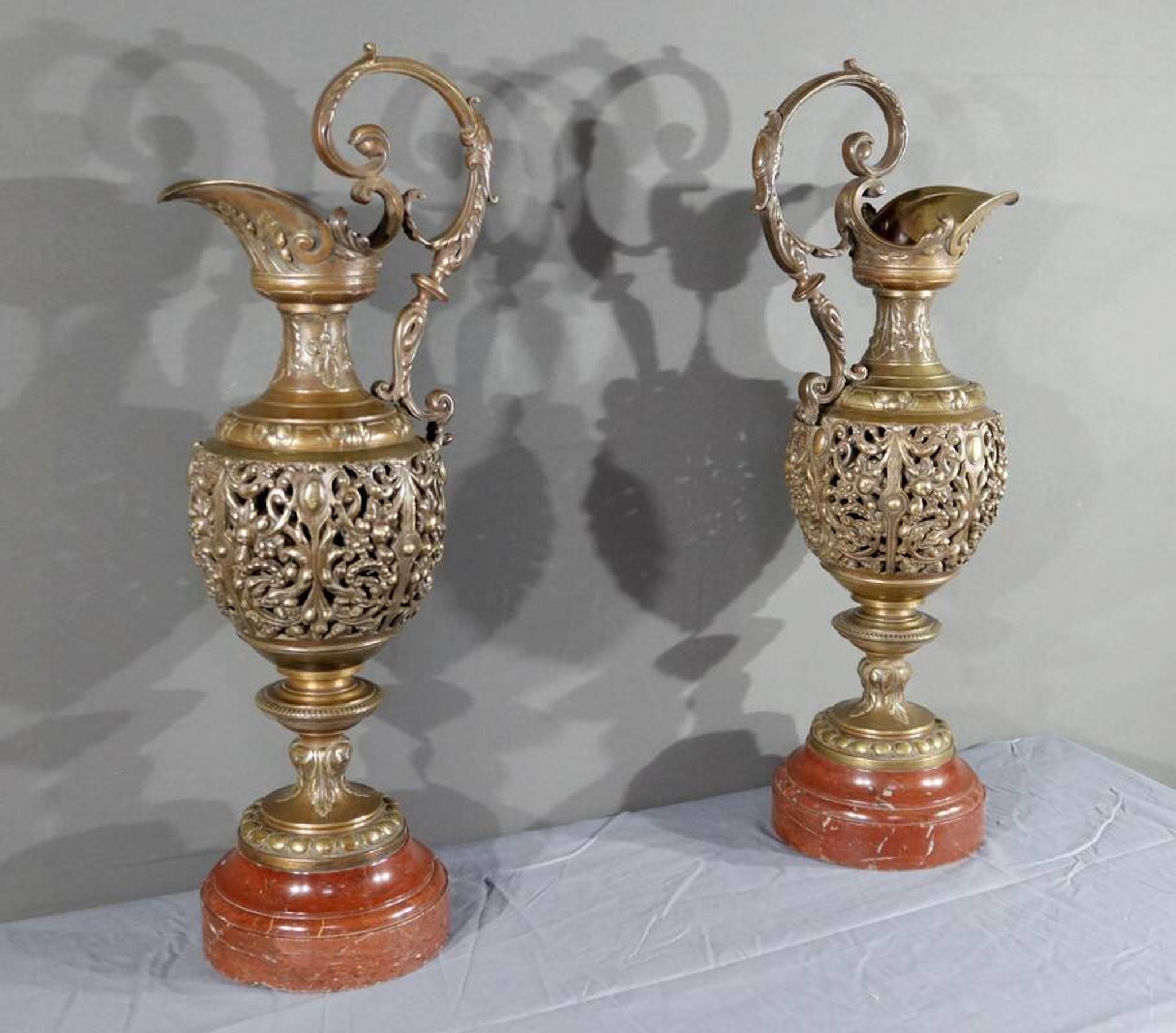 Paire d’aiguières en bronze, art nouveau – 1910