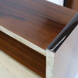 Paire de tables de chevet finition en noyer, Italie années 1960