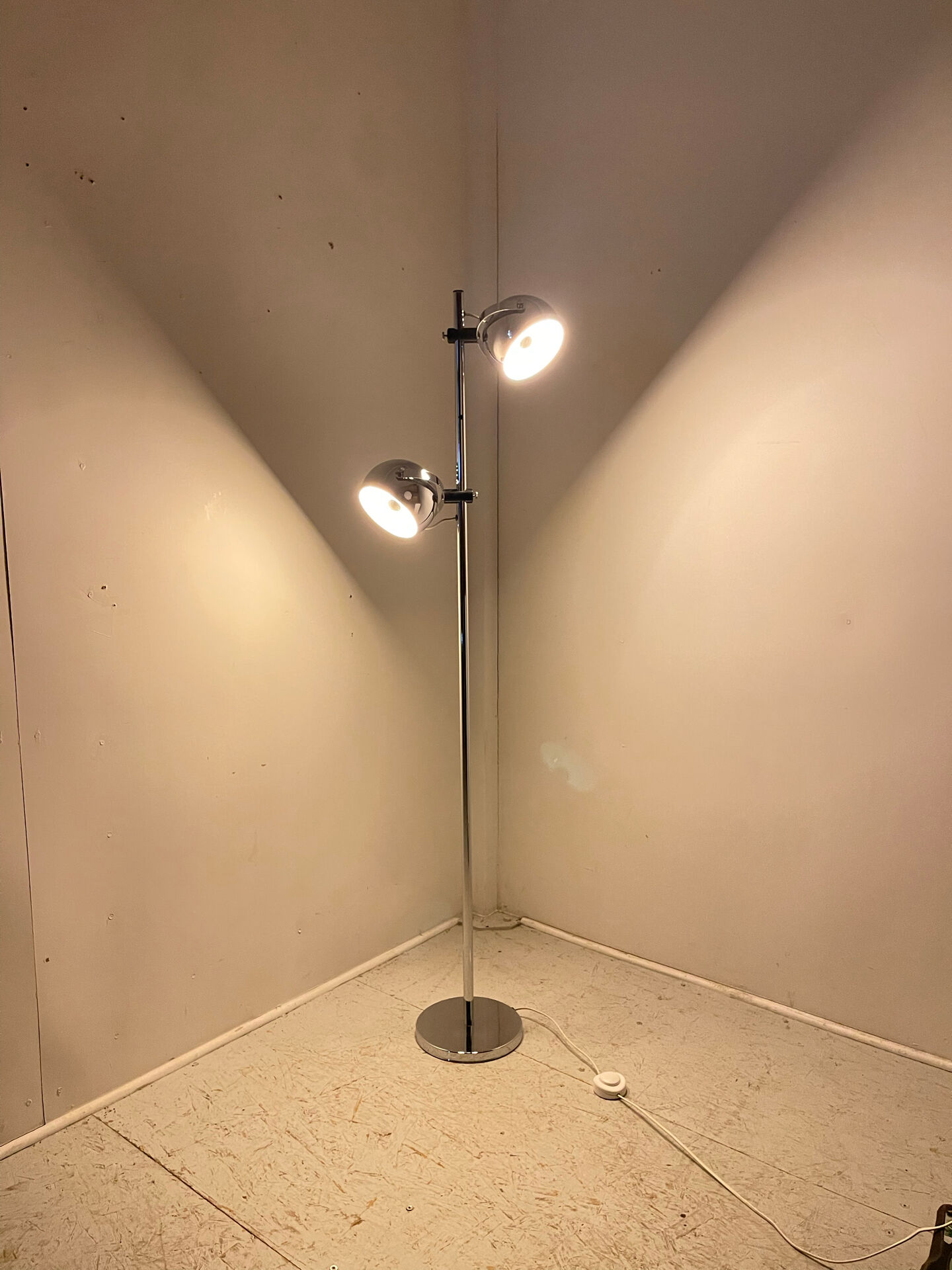 1970s floor lamp with 2 spots