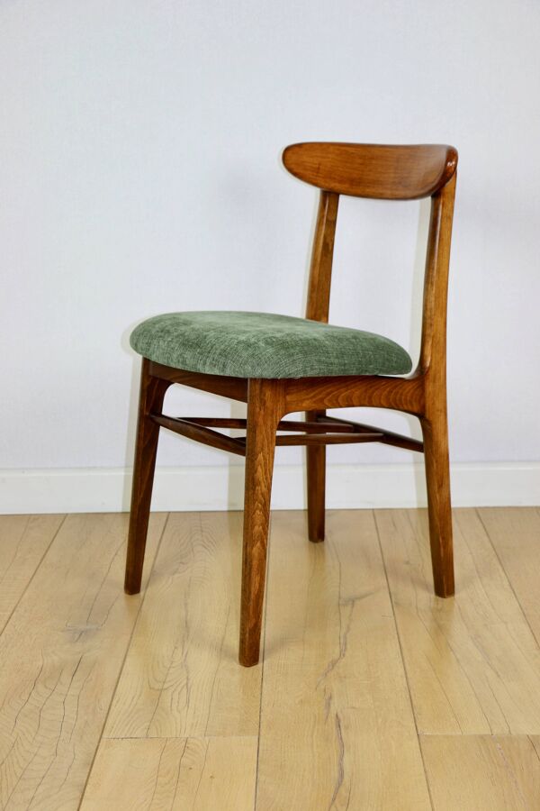 Chaise vintage Hałas verte - dossier en bois