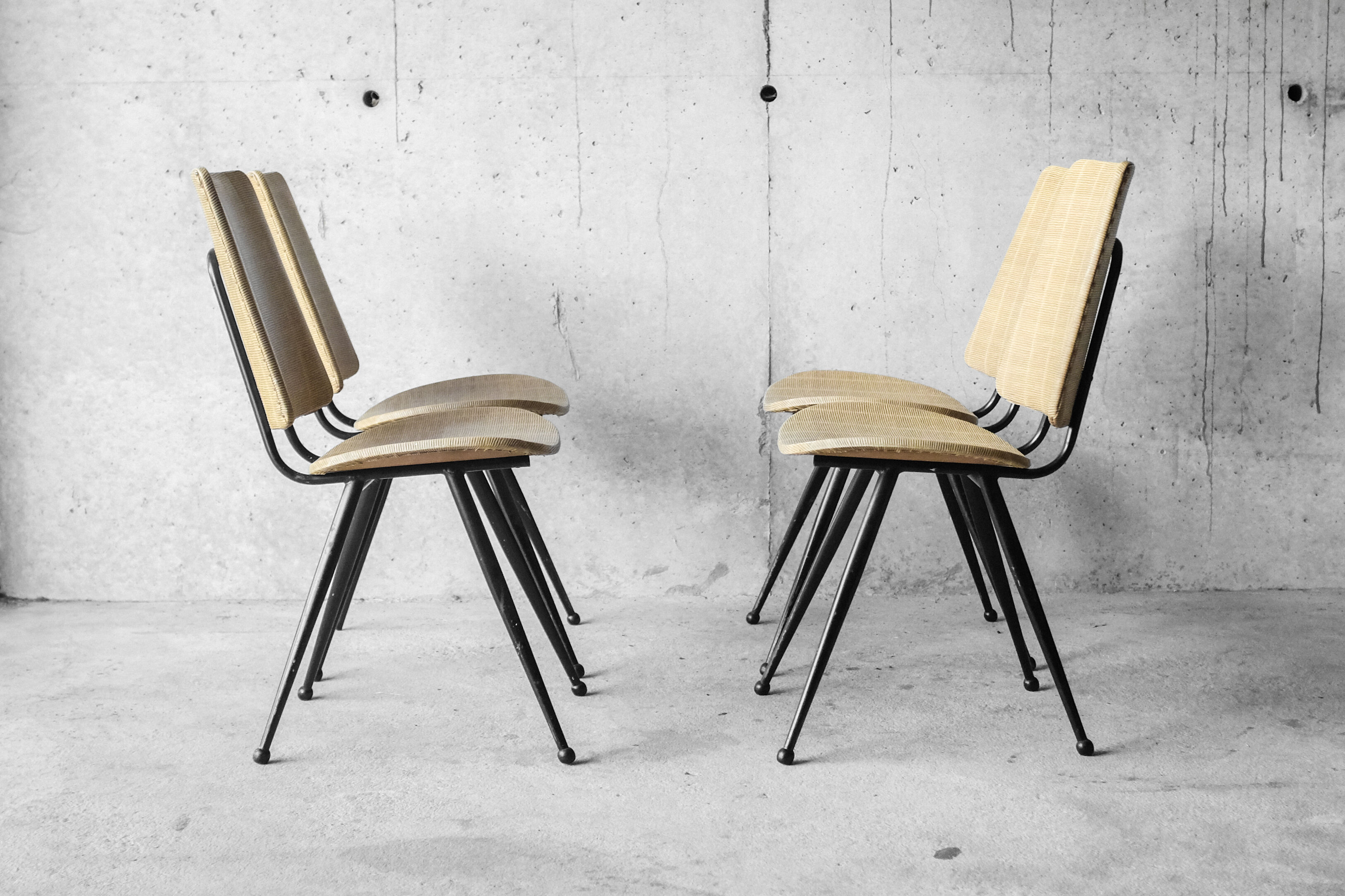 Set of 4 vintage compass feet chairs - 1960