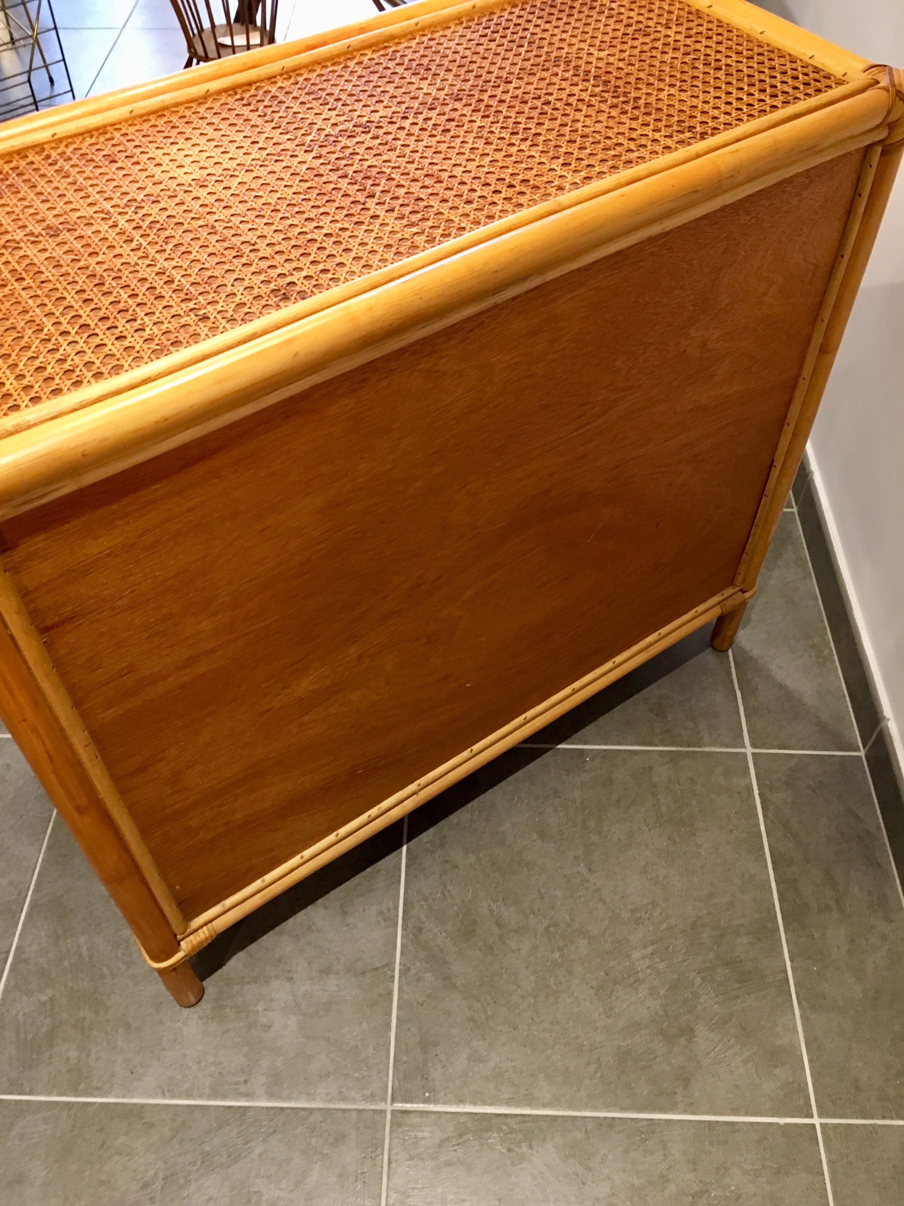 Commodes vintage, cannage en rotin