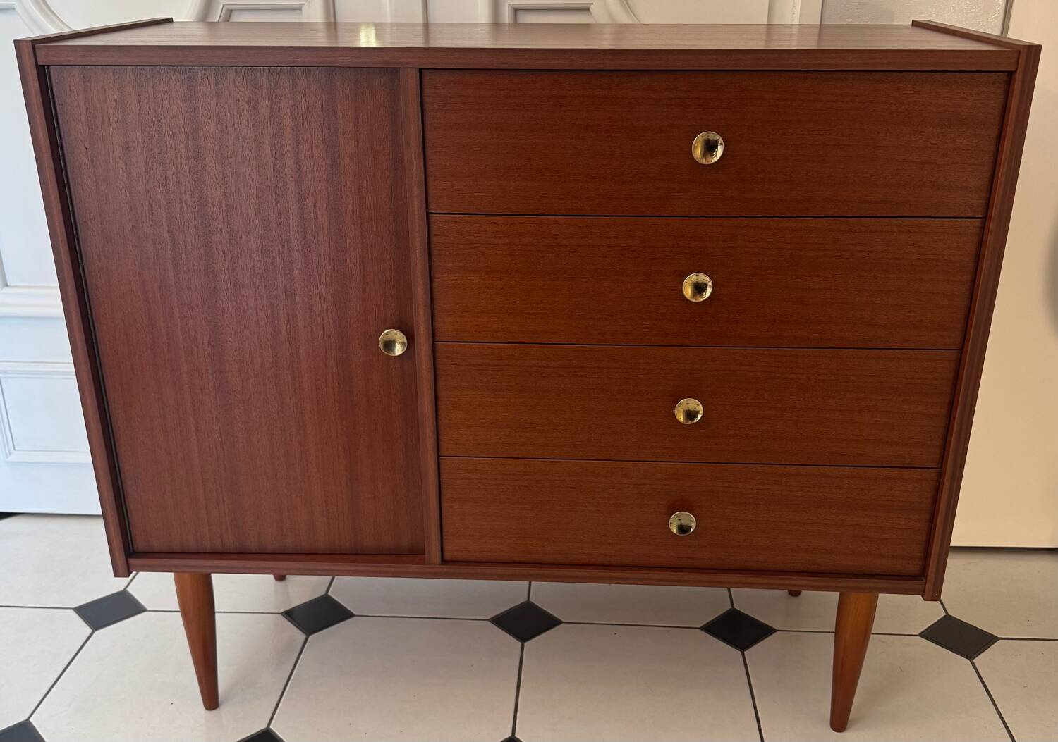 Vintage Scandinavian sideboard/sideboard
