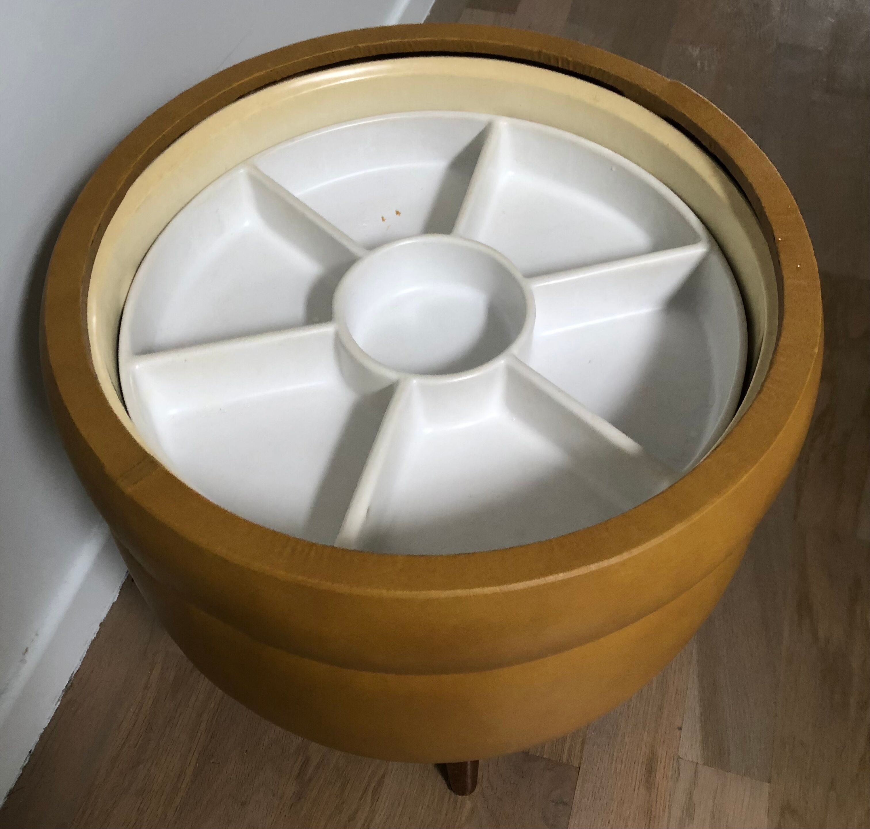 Vintage pouf