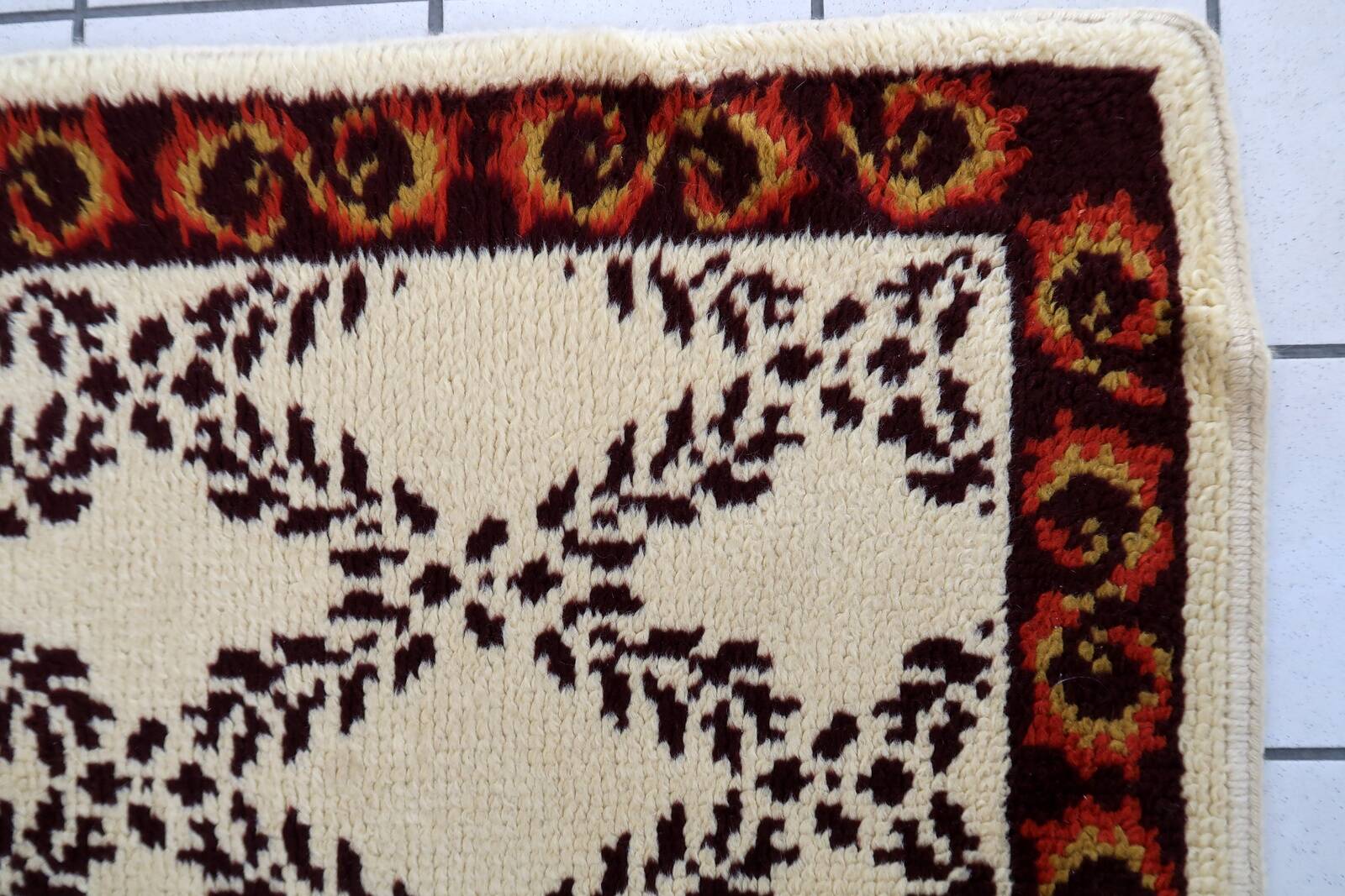 Tapis vintage français Savonnerie fait main en laine – 78 x 148 cm – 1960s