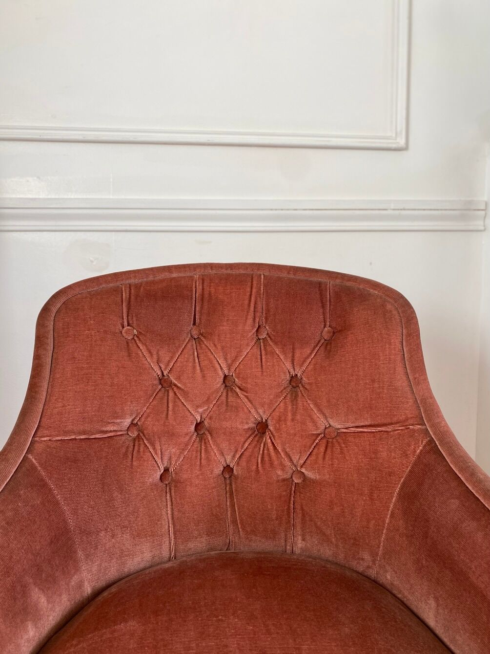 Toad armchair in pink velvet