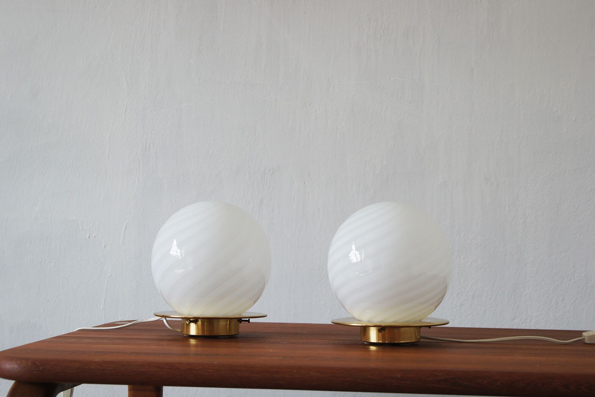 Table ball lamps