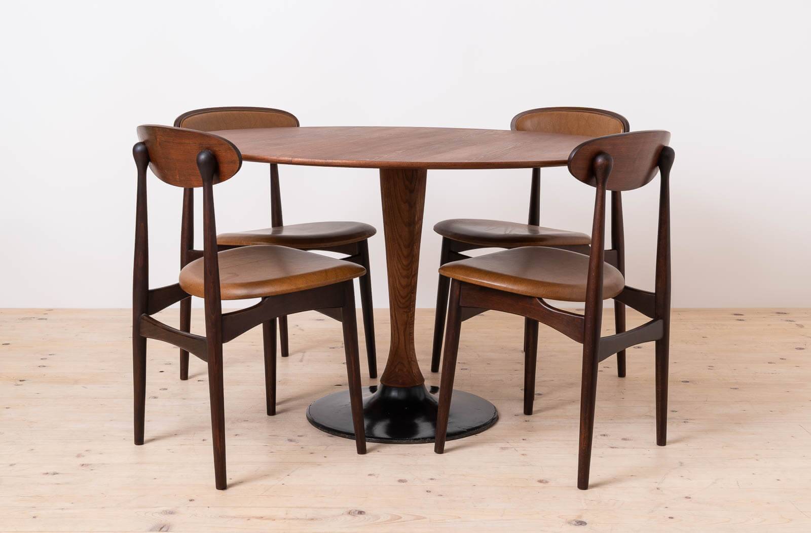 Mid Century Modern Dining Set, Round Table with 4 Fredrik Kayser Chairs