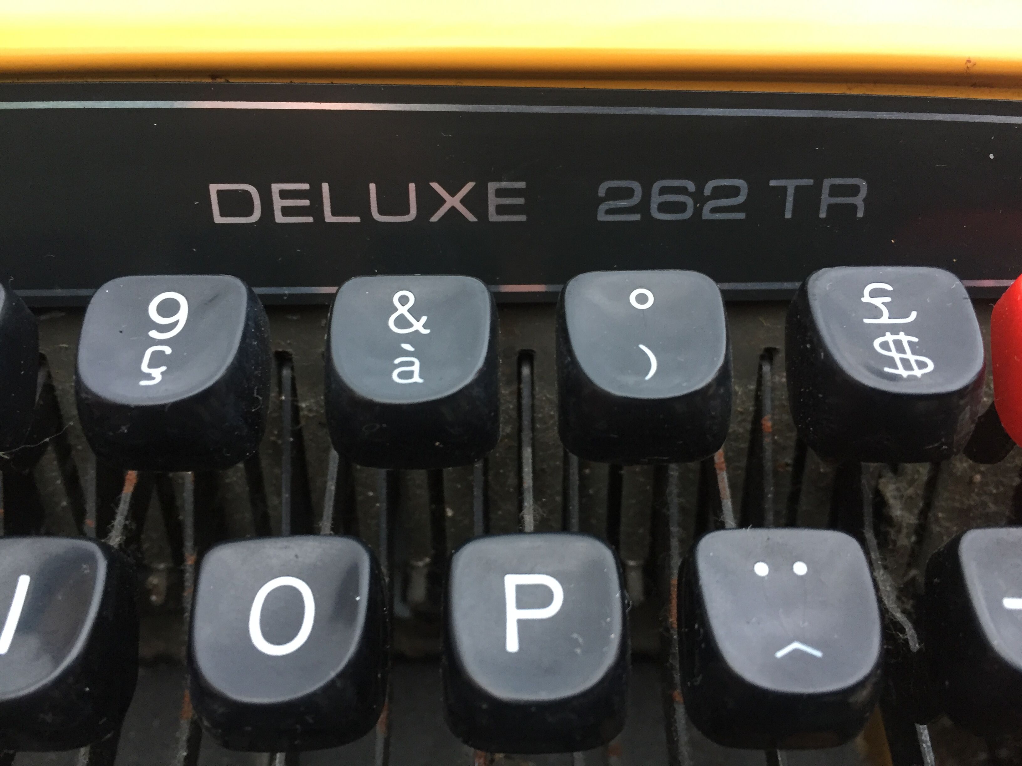 Typewriter Brother 262 TR made in Japan 70s. New ribbon, A3 and A4 format