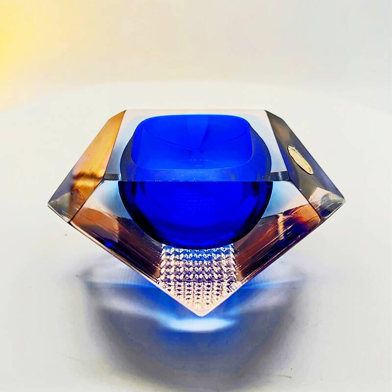 1960s Stunning Ashtray in Murano Glass by Flavio Poli for Seguso. Made in I