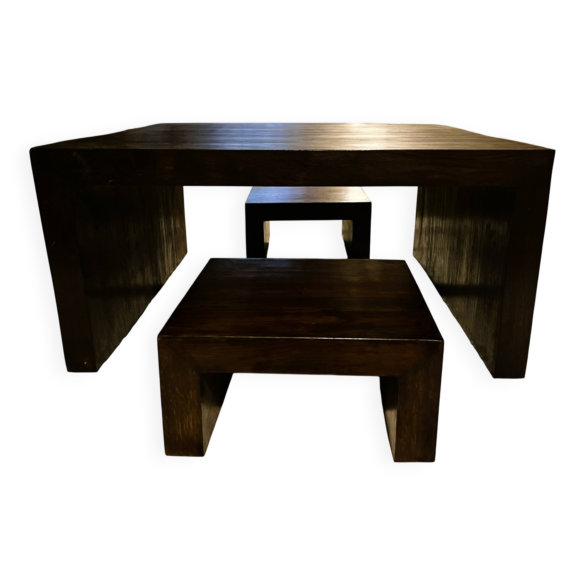 Table basse et 2 tabourets en bois foncé