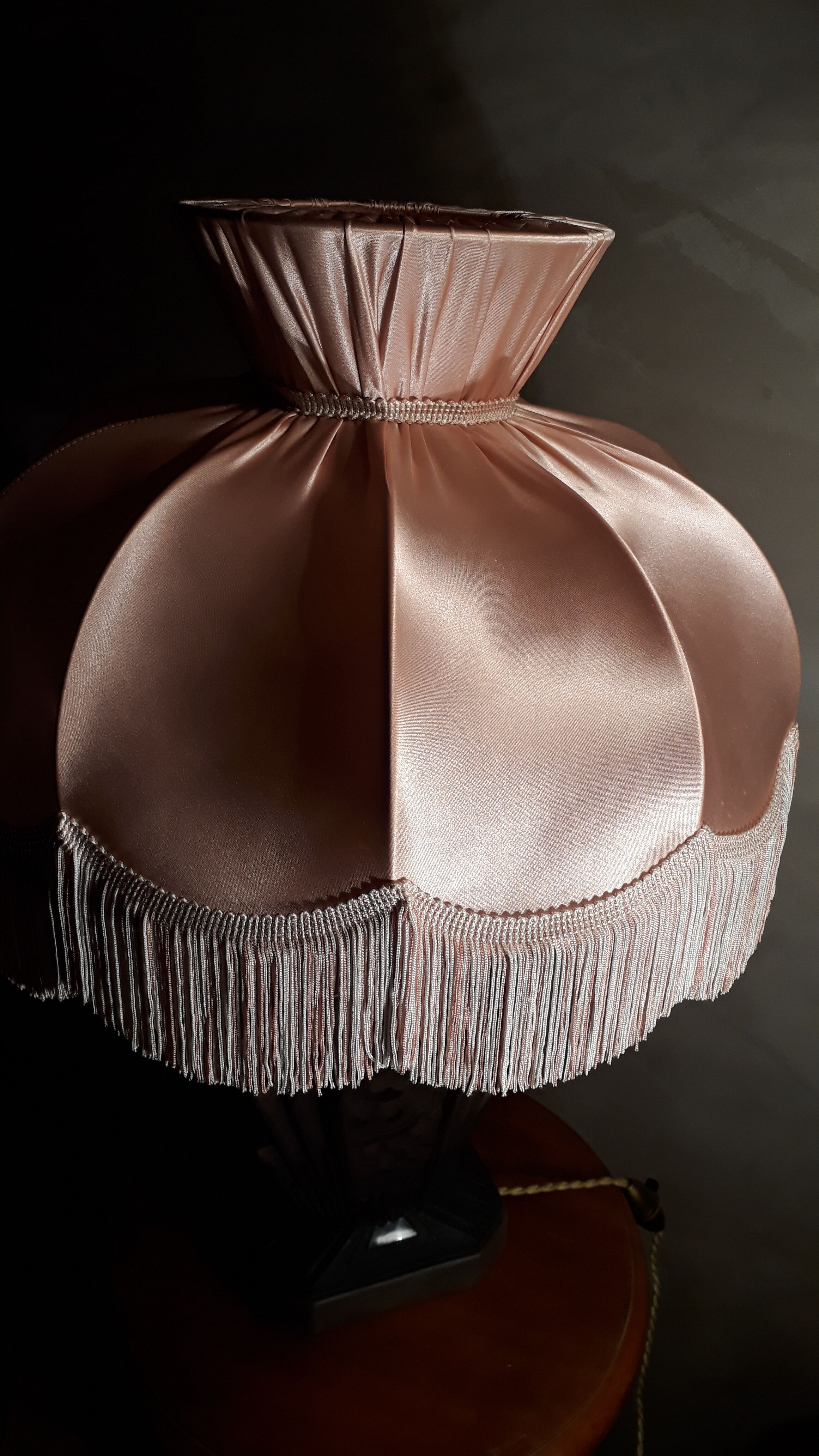 Pressed moulded glass lamp of chocolate art deco non sign muller schneider