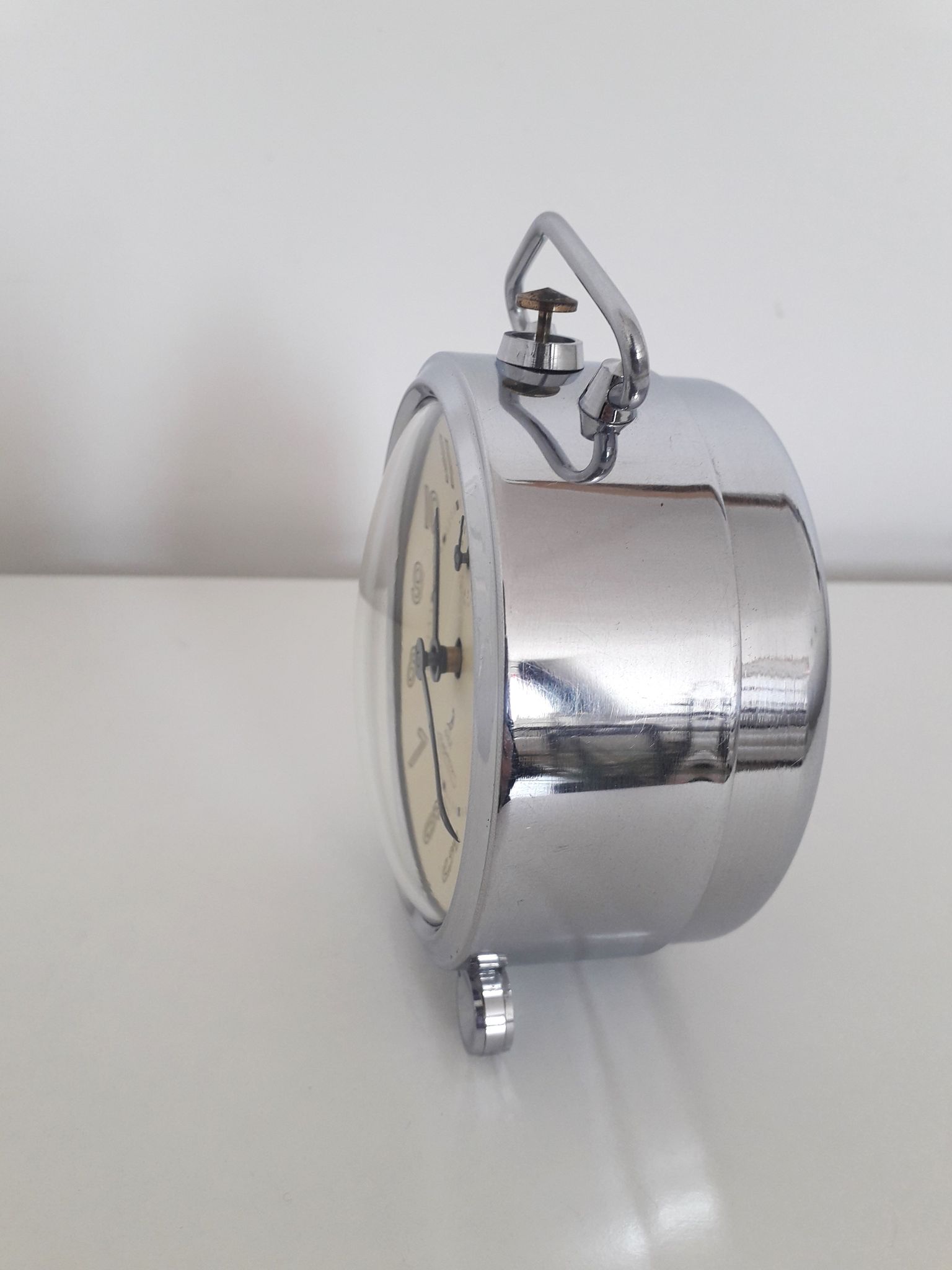 Old mechanical alarm clock jaz ruzic ''repetition'' chrome metal, 1965