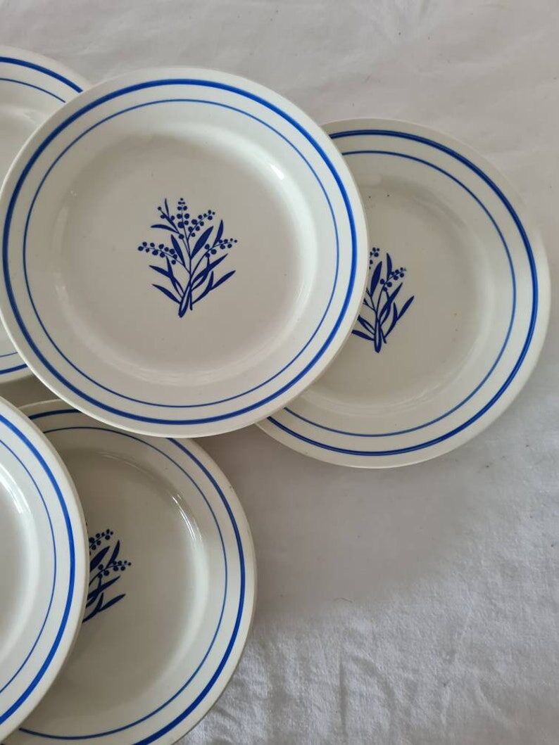 Set of 6 old flat plates Gien