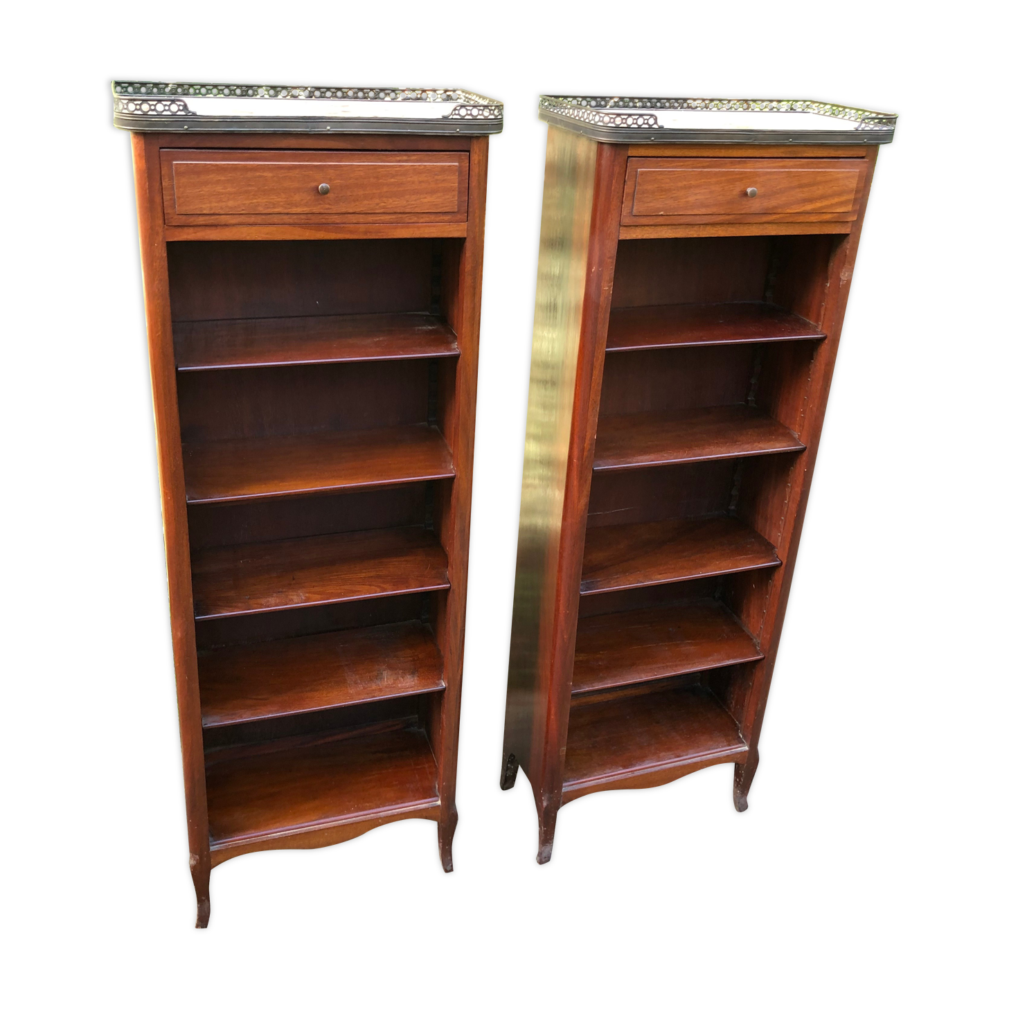Pair of bibus libraries