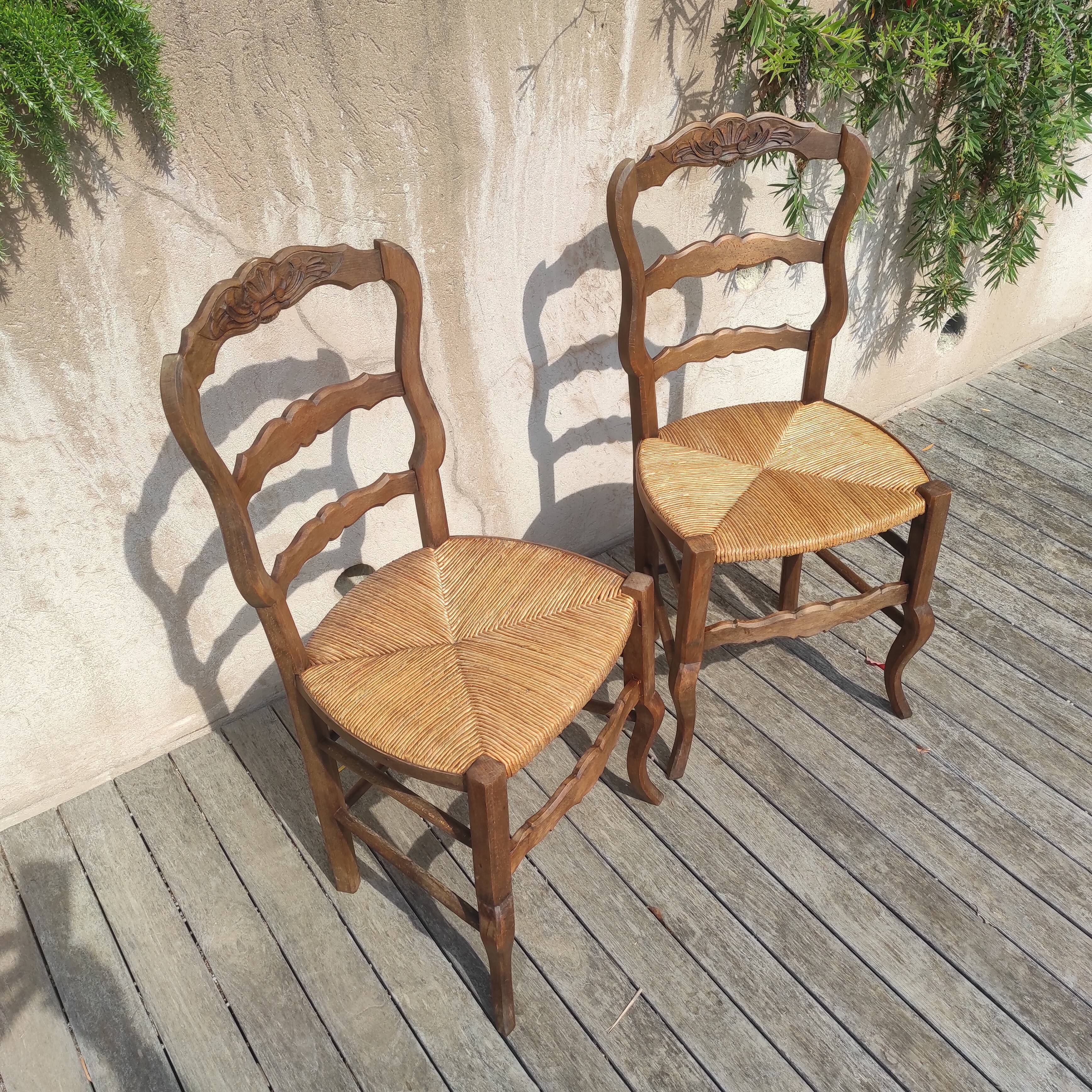 1 set of 2 rustic chairs