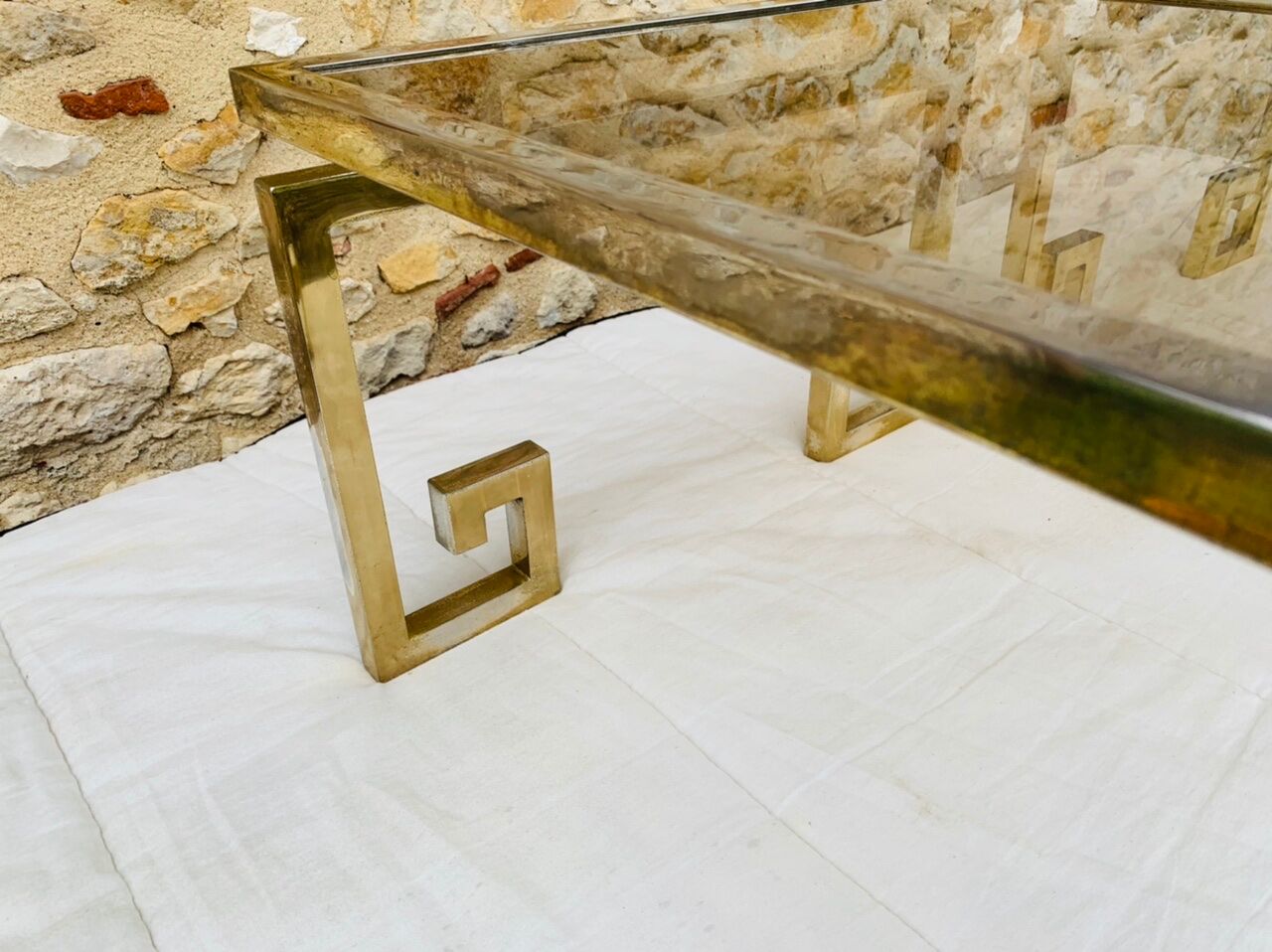Paire de tables d’appoint laiton et verre circa 1970/80