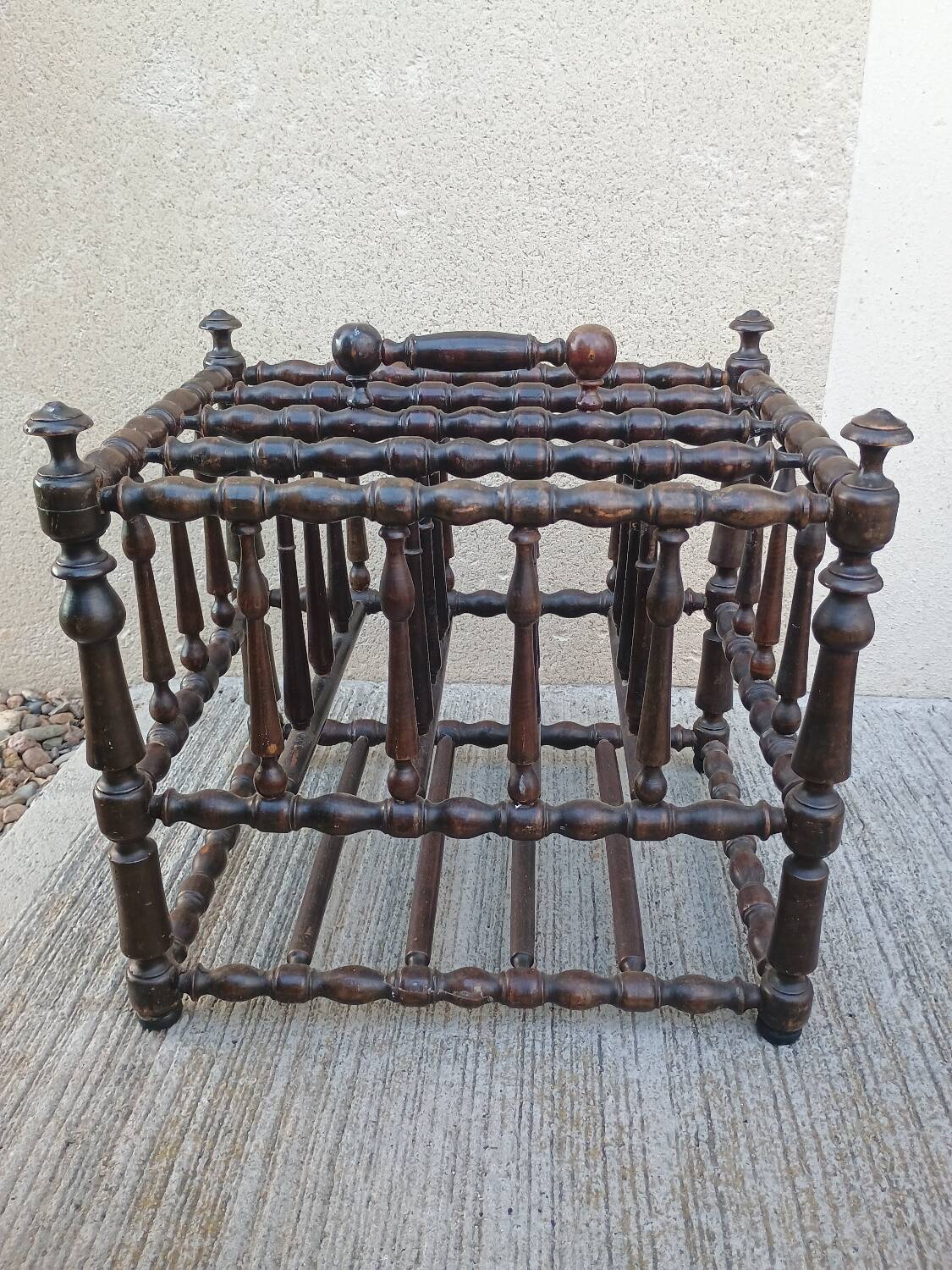 Napoleon I turned mahogany wood magazine or music sheet rack