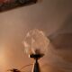 Lampe en laiton avec globe à facettes