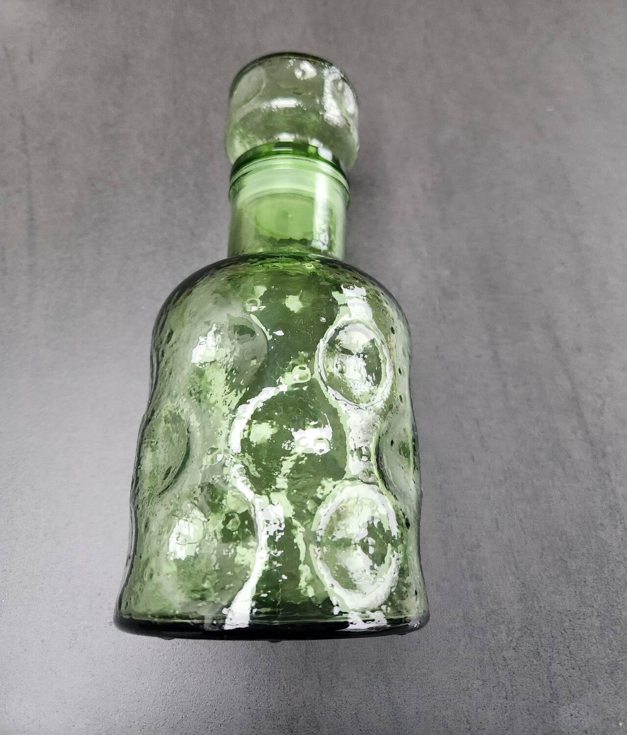 Bubble glass carafe: vintage