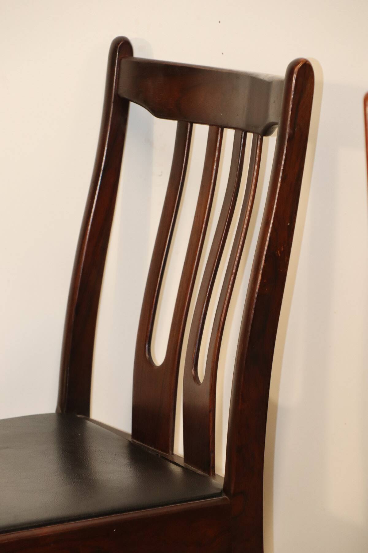 Set of 6 Scandinavian chairs in rosewood, 1960.