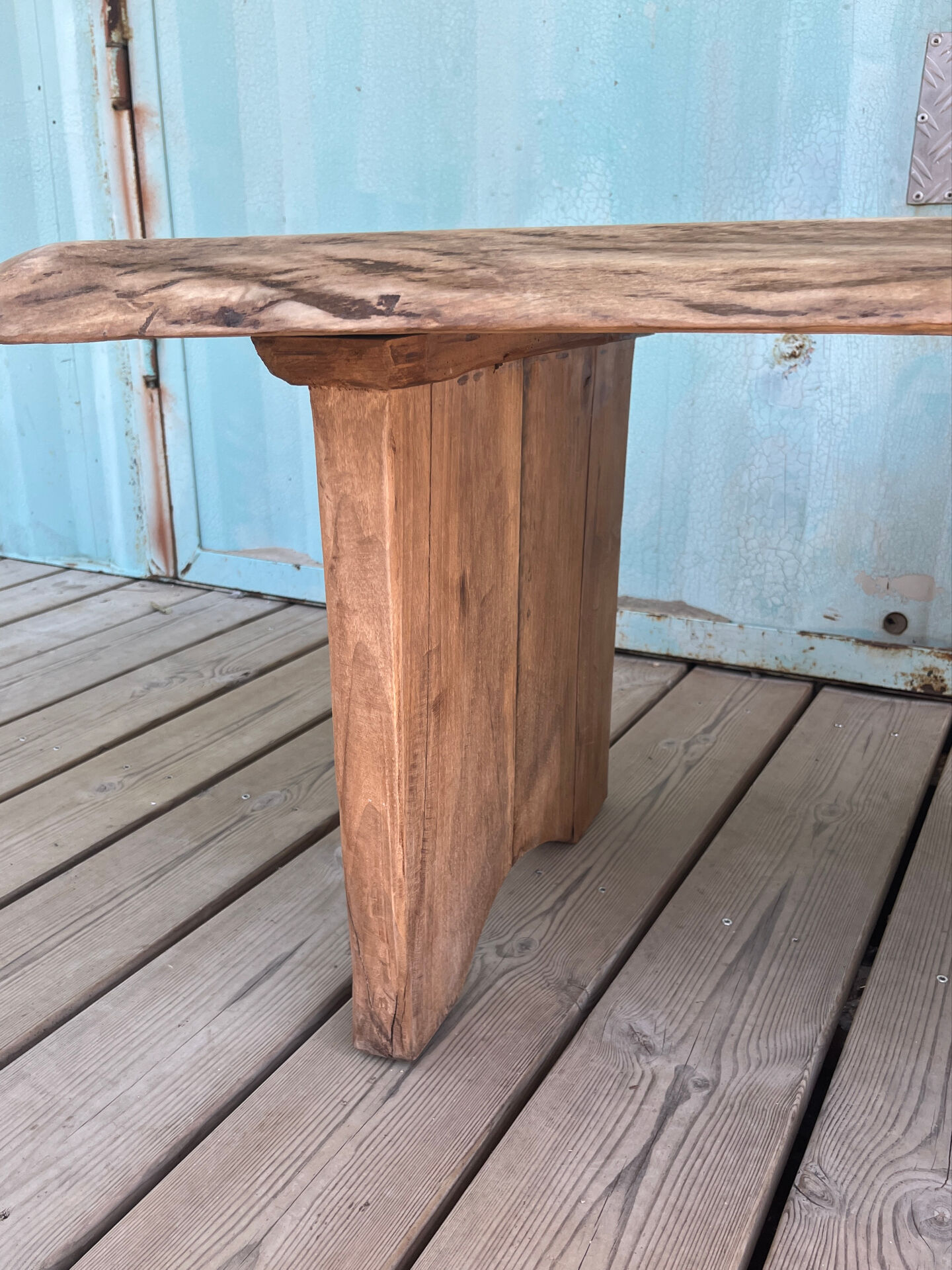 Table basse en noyer