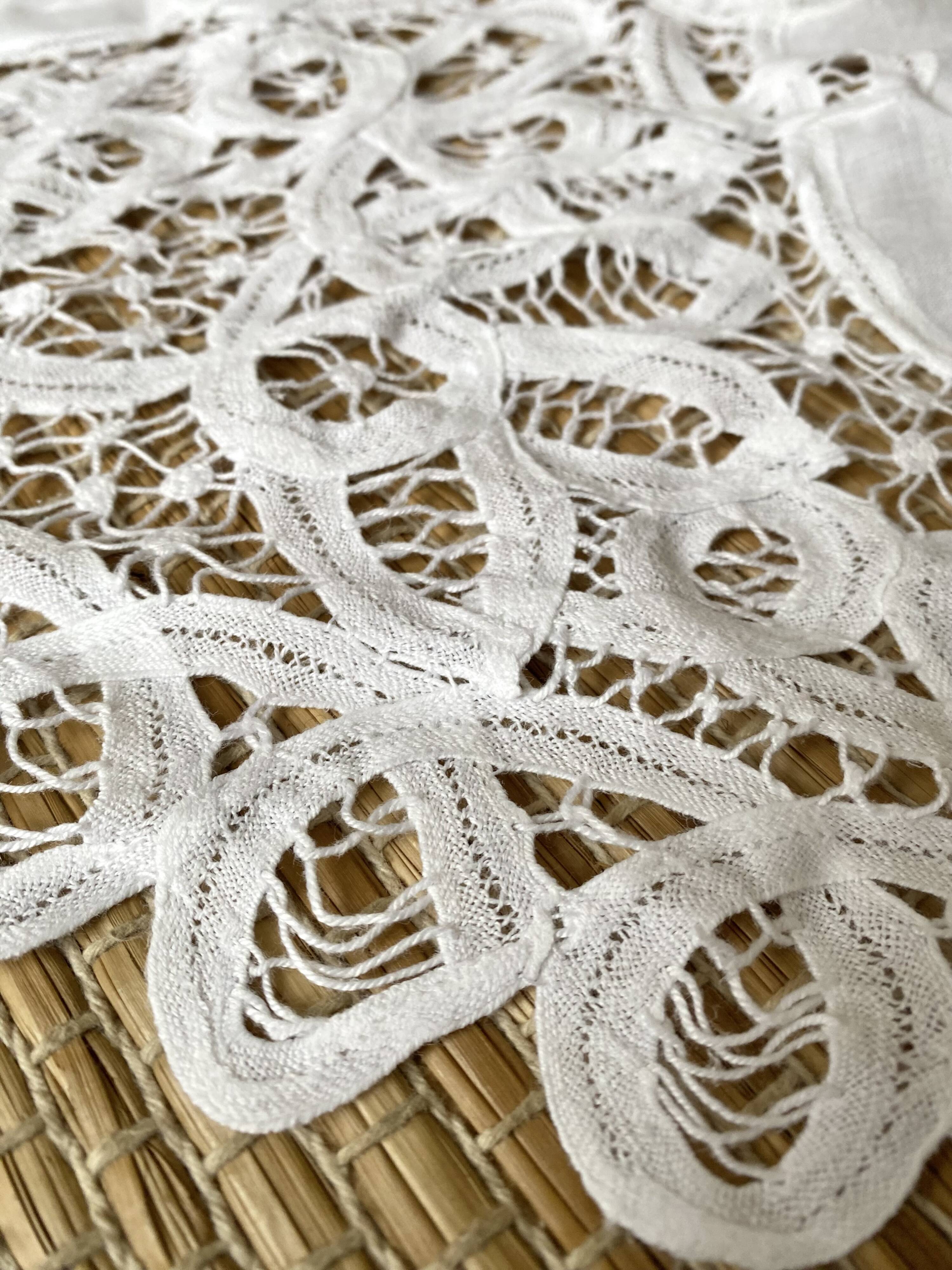 White cotton tablecloth with openwork embroidery 160X170 cm