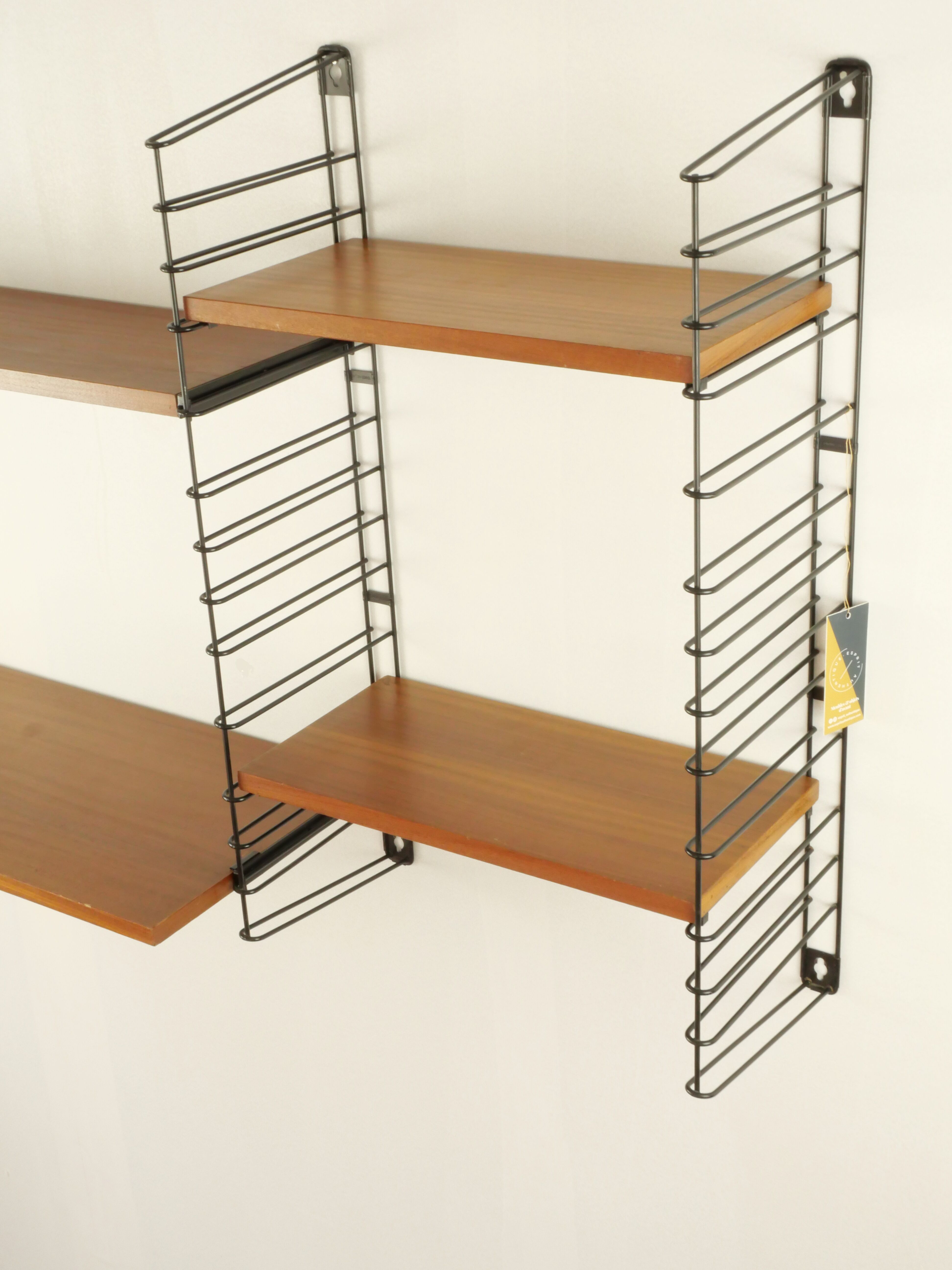 Double shelf tomado wood
