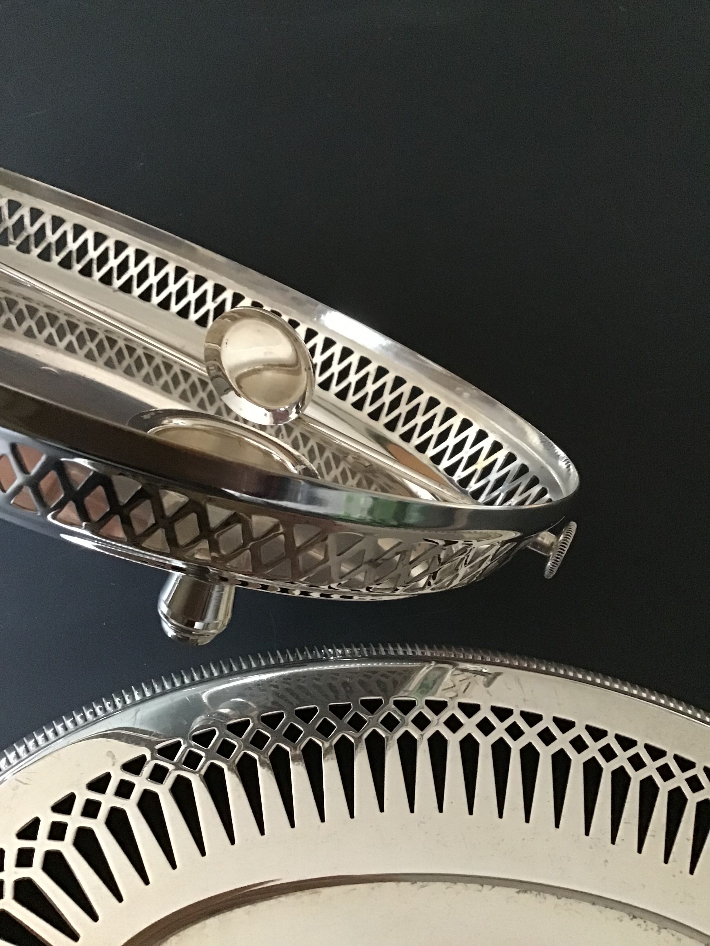 Silver heating coaster