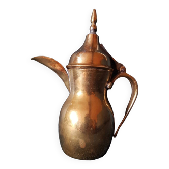 Old arabic dallah teapot