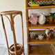 Porte plante seventy’s rotin bambou