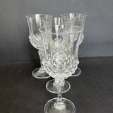 4 verres à vin en cristal
