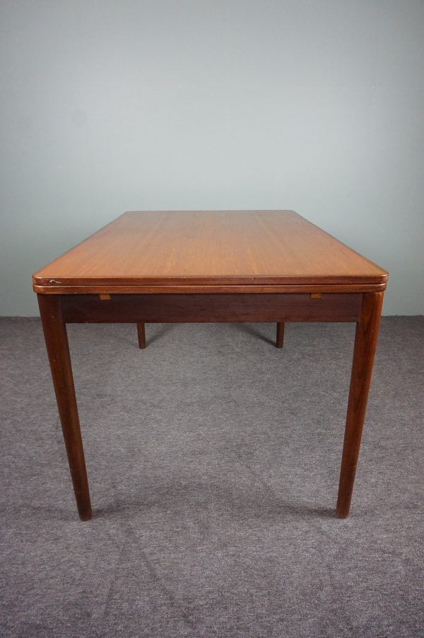 Stretchy vintage dining table Cees Braakvan for Pastoe