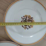 Set of two serving plates from Creil and Montereau