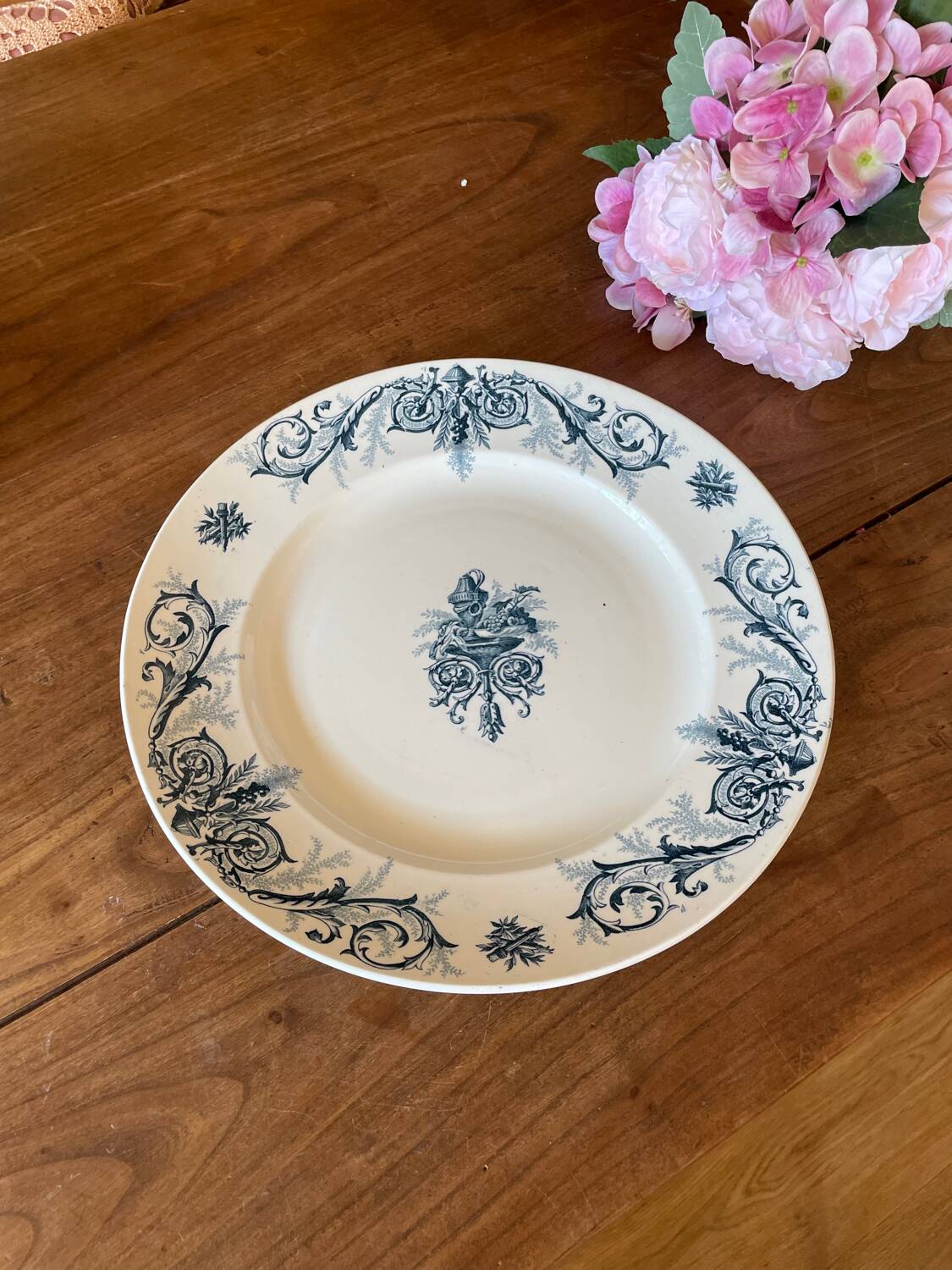 Serving dish