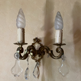 Paire d'appliques anciennes, avec pampilles en verre cristal