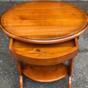 Étagère ovale Louis Philippe en bois massif