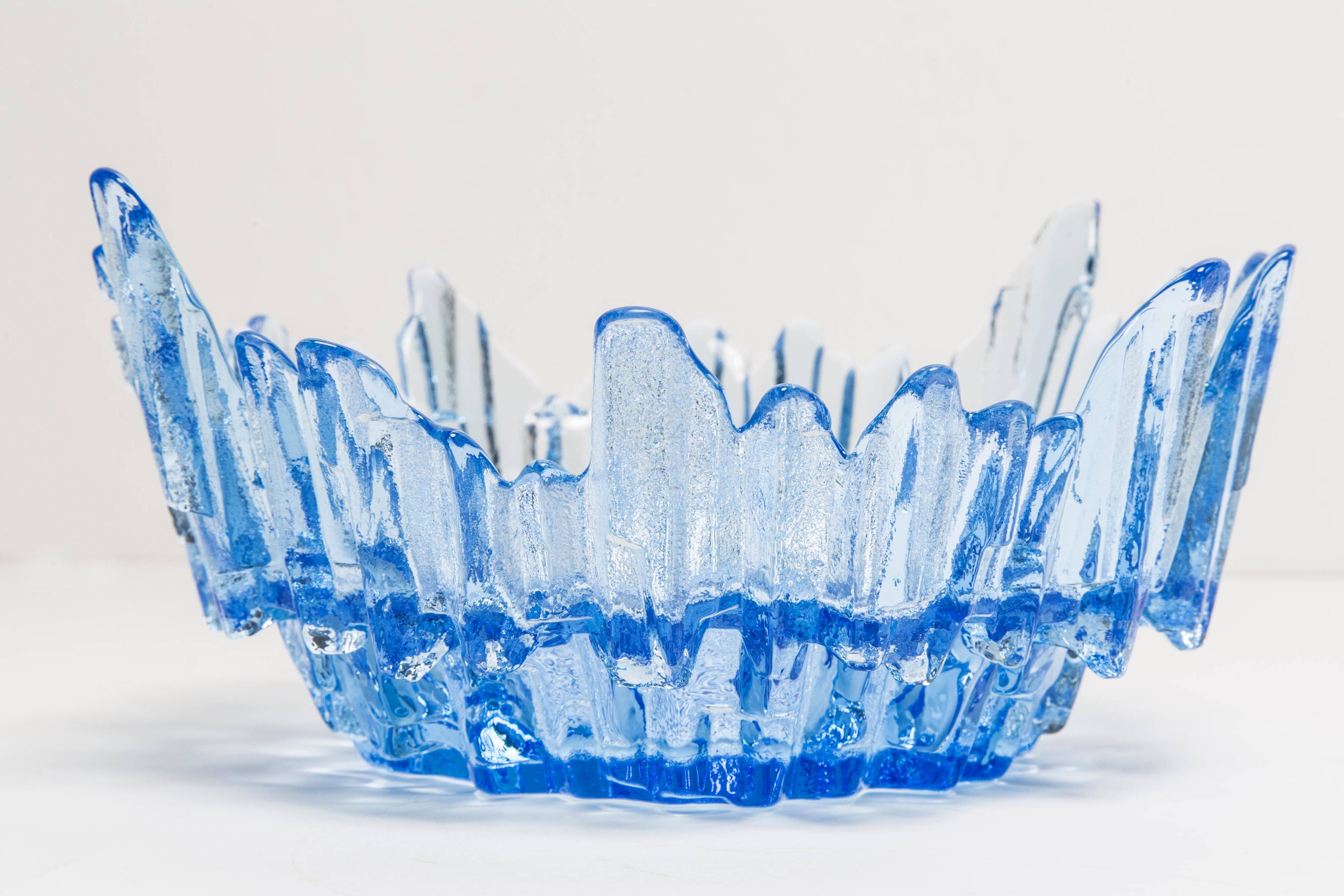 Vintage decorative plate in light blue glass, Italy, 1960s.