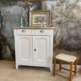 Parisian buffet raw wood and roasted sesame