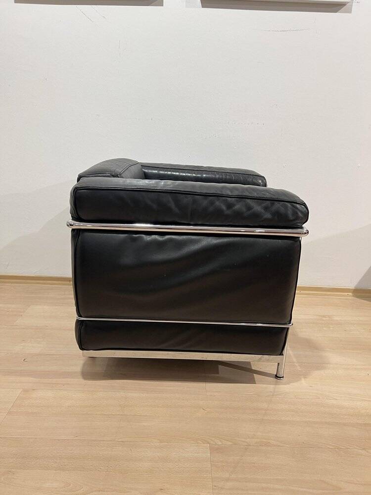 Black Leather LC2 Club Chair with Chromed Frame by Le Corbusier for Cassina, 1965