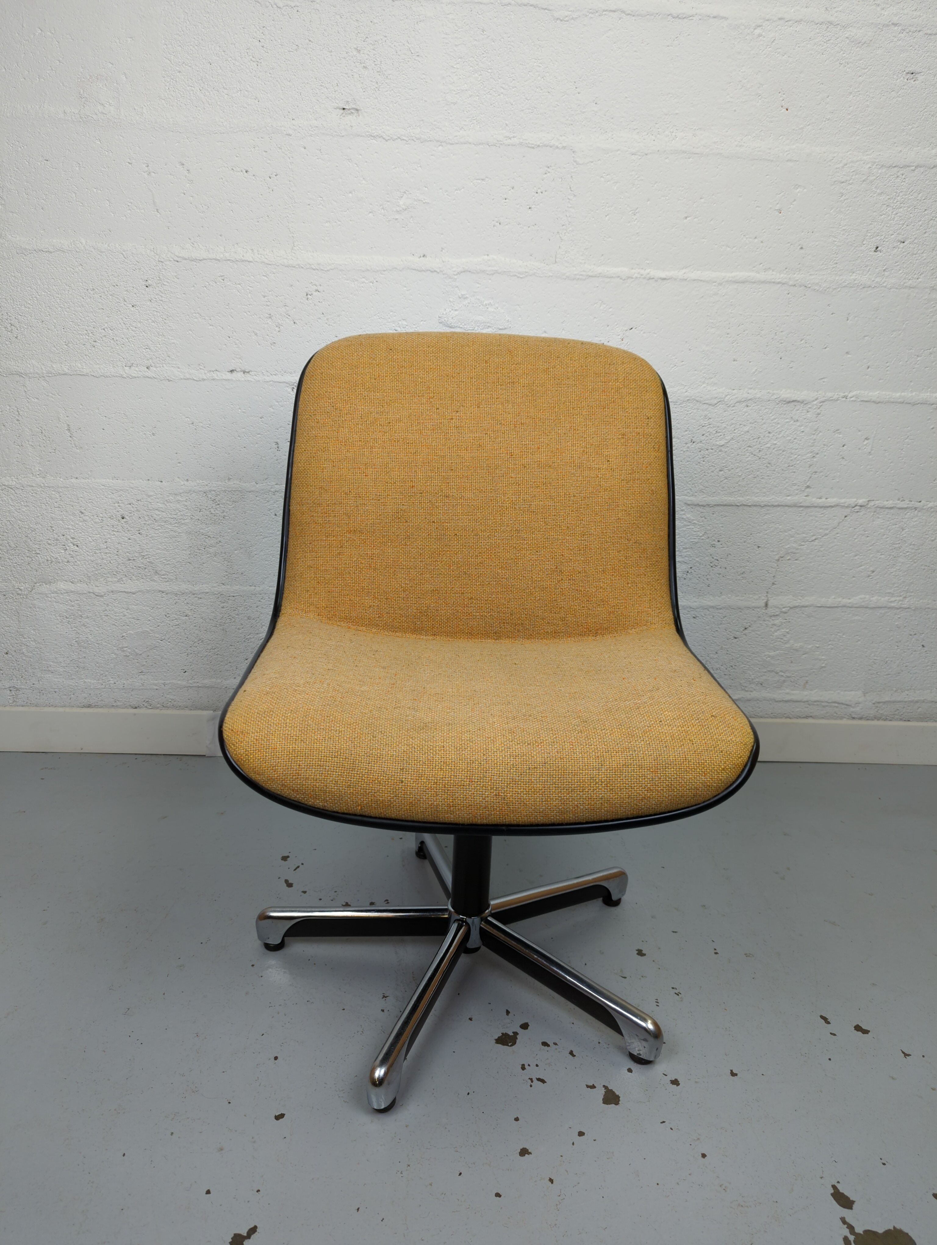 Strafor swivel office chair